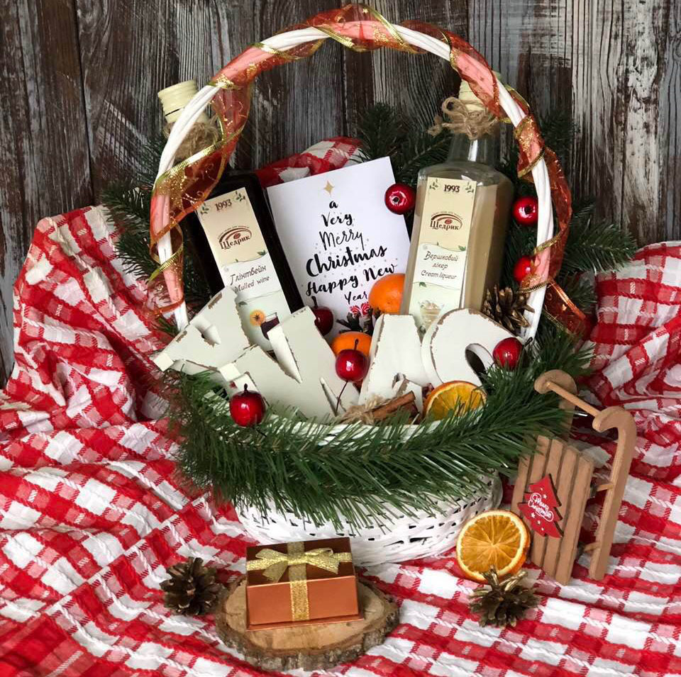 Ідеальне доповнення ваших зимових вечорів - сиропи "Вершковий лікер" та "Глінтвейн"!