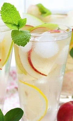 Яблочный лимонад