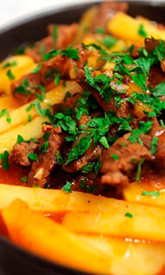 Азу по-татарськи із соусом  «Томат з часником і перцем»