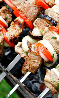 Barbecue in a tomato-yogurt marinade