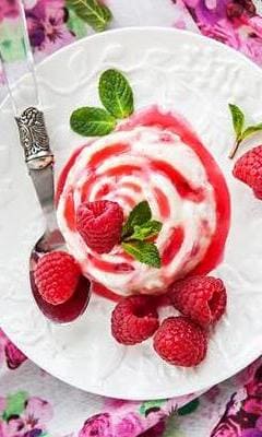 Бланманже с малиной