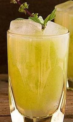 Грушевый лимонад с шалфеем