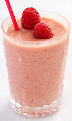 «Кефирно-малиновый милкшейк»