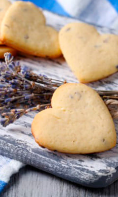 Пряное лавандовое печенье «Мадлен»