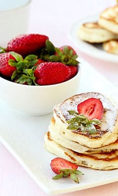 Sweet yogurt pancakes