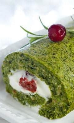 Spinach and cream cheese roll