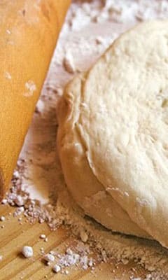 Pizza doughon the basis of yogurt TM Shchedryk