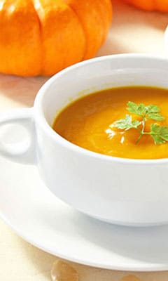 Pumpkin cream-soup with cheese
