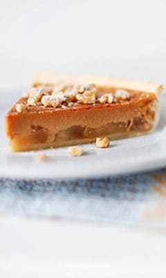 Apple tart with condensed milk