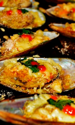 Запечені мідії із соусом «Калина»