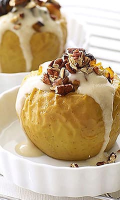  Baked apples with jam and sweet cheese