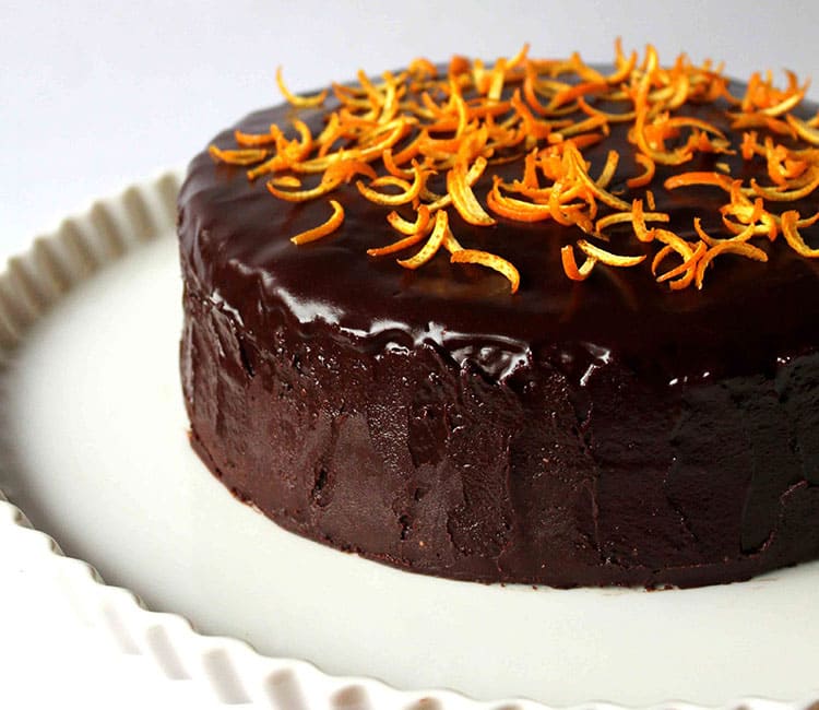 Orange-chocolate cake with a spicy cognac aroma