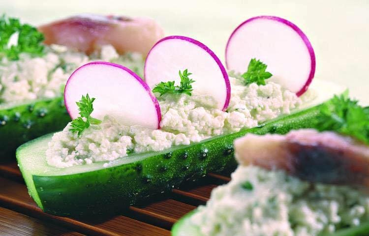 "Лодочки" из огурцов