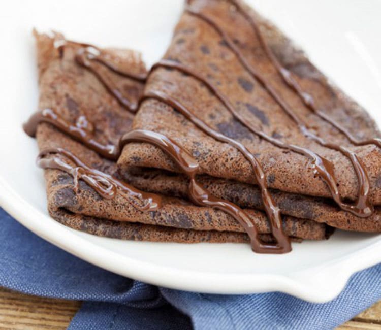Chocolate pancakes from yogurt