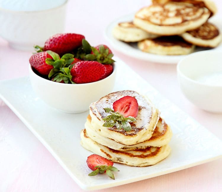 Sweet yogurt pancakes